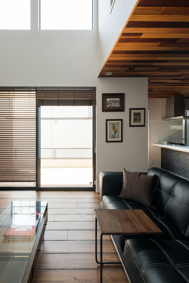 ルポハウス一級建築士事務所 【滋賀/2000万円台/間取り図】横ガルバのガレージハウス。アンティークパイン＆デニムクロスの空間で寛ぐの建築実例画像5