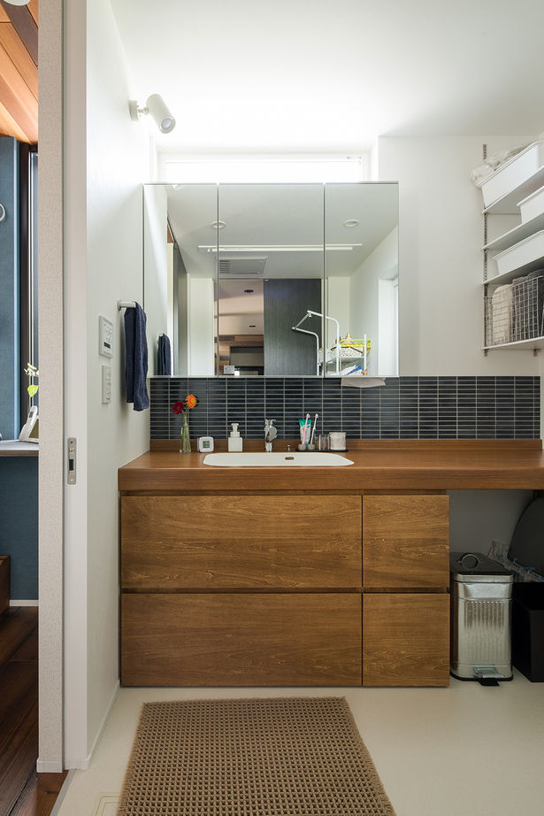 ルポハウス一級建築士事務所 【滋賀/2000万円台/間取り図】横ガルバのガレージハウス。アンティークパイン＆デニムクロスの空間で寛ぐの建築実例画像12