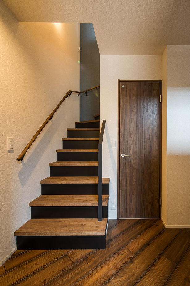 ルポハウス一級建築士事務所 【滋賀/2000万円台/間取り図】横ガルバのガレージハウス。アンティークパイン＆デニムクロスの空間で寛ぐの建築実例画像18