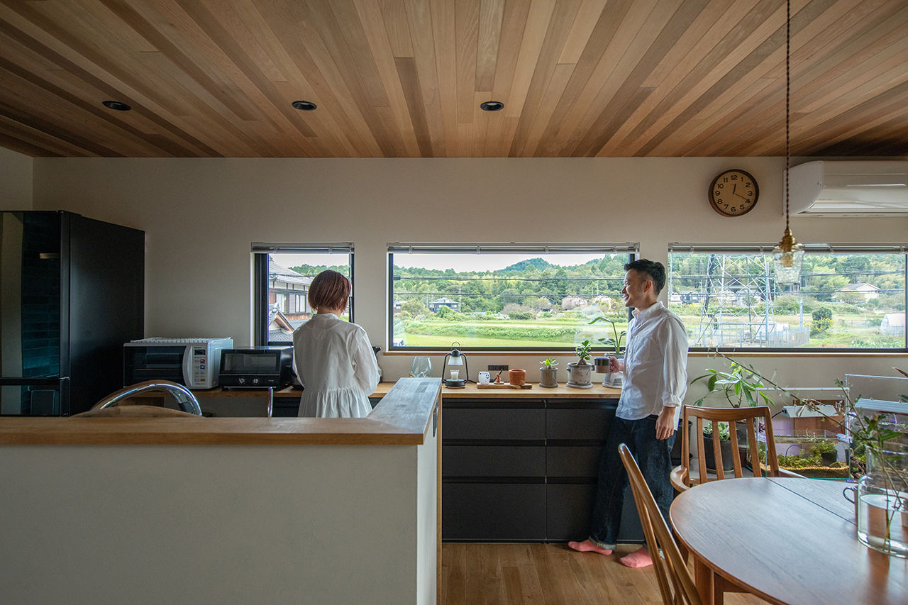 ルポハウス一級建築士事務所 【2000万円台/滋賀/変形地】豊かな眺望と暮らす２階リビング家。広い洗濯室や書斎も快適の建築実例画像2