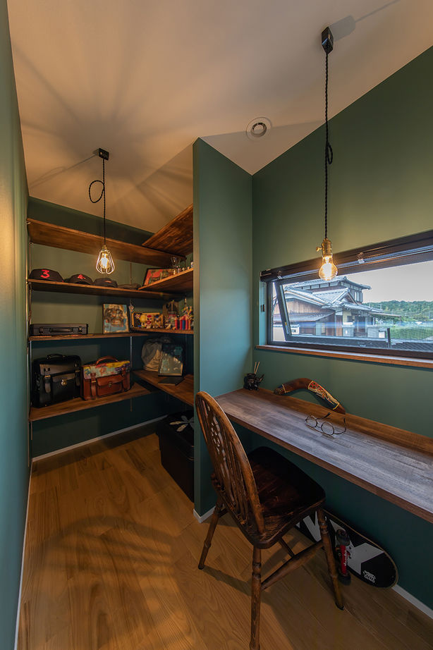 ルポハウス一級建築士事務所 【2000万円台/滋賀/変形地】豊かな眺望と暮らす２階リビング家。広い洗濯室や書斎も快適の建築実例画像9