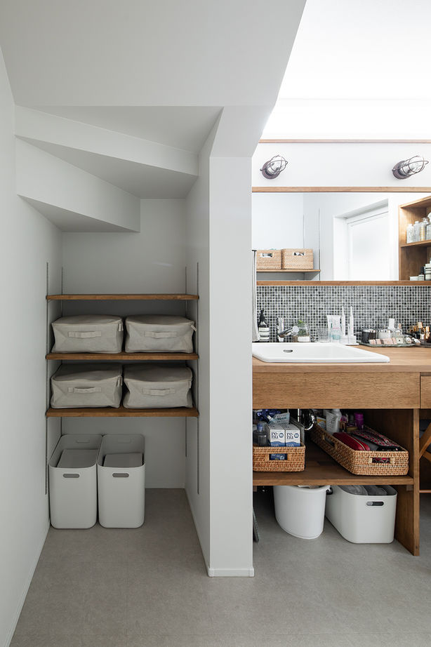 ルポハウス一級建築士事務所 【3000万円台/滋賀/庭付き】チークの床が映える家。Ｌ字の下がり天井が引き立てる上質な空間の建築実例画像8