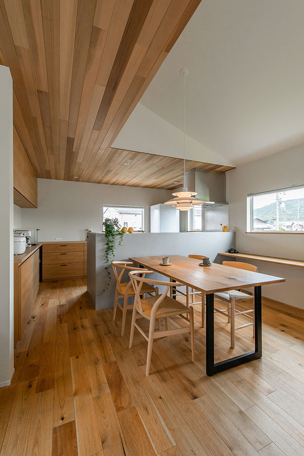 ルポハウス一級建築士事務所 【2000万円台/京都/自然素材】温かな光を感じる家。風景の中に溶け込むような２階リビングで暮らすの建築実例画像5