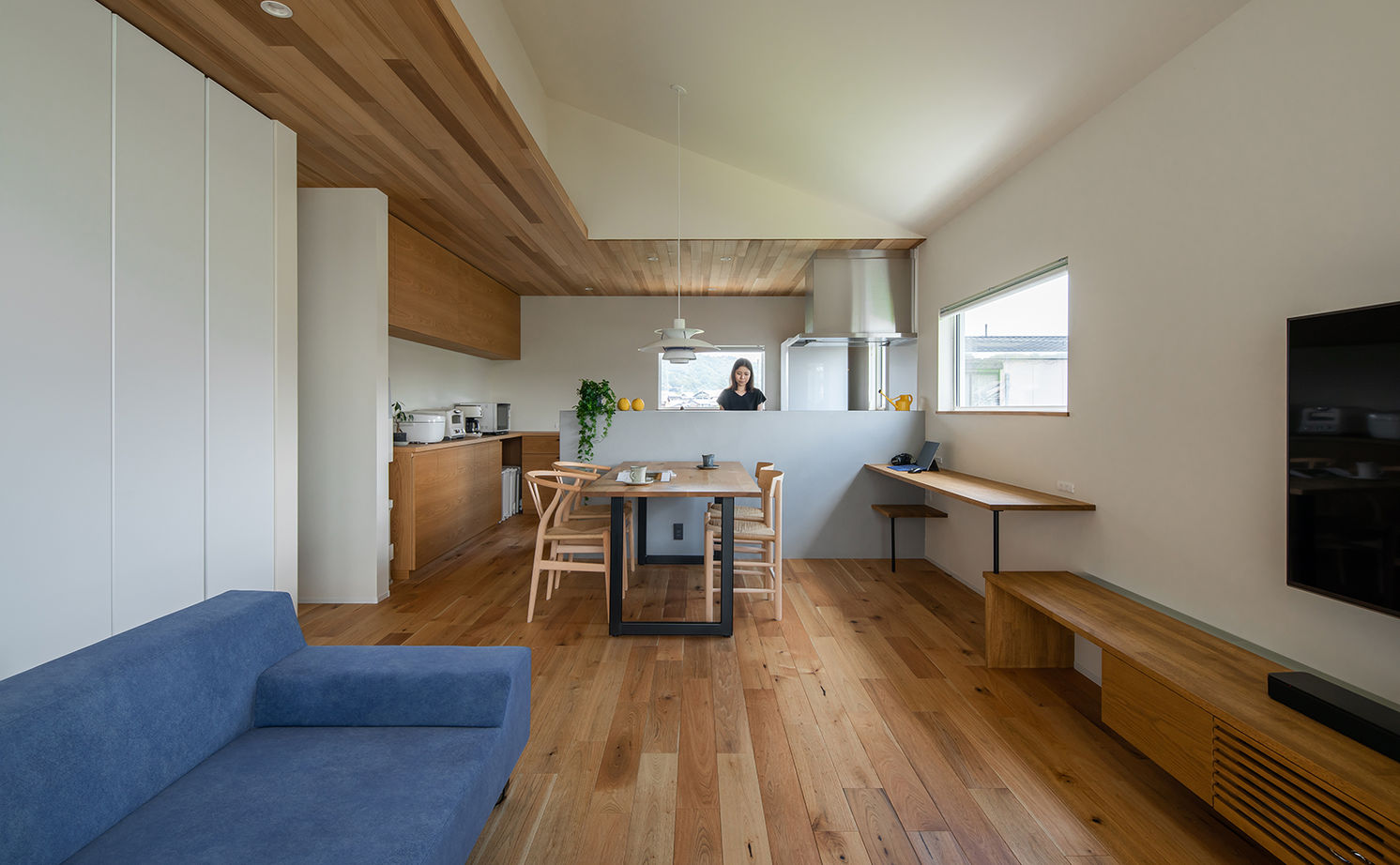 ルポハウス一級建築士事務所 【2000万円台/京都/自然素材】温かな光を感じる家。風景の中に溶け込むような２階リビングで暮らすの建築実例画像6