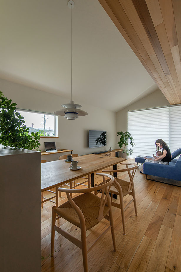 ルポハウス一級建築士事務所 【2000万円台/京都/自然素材】温かな光を感じる家。風景の中に溶け込むような２階リビングで暮らすの建築実例画像11