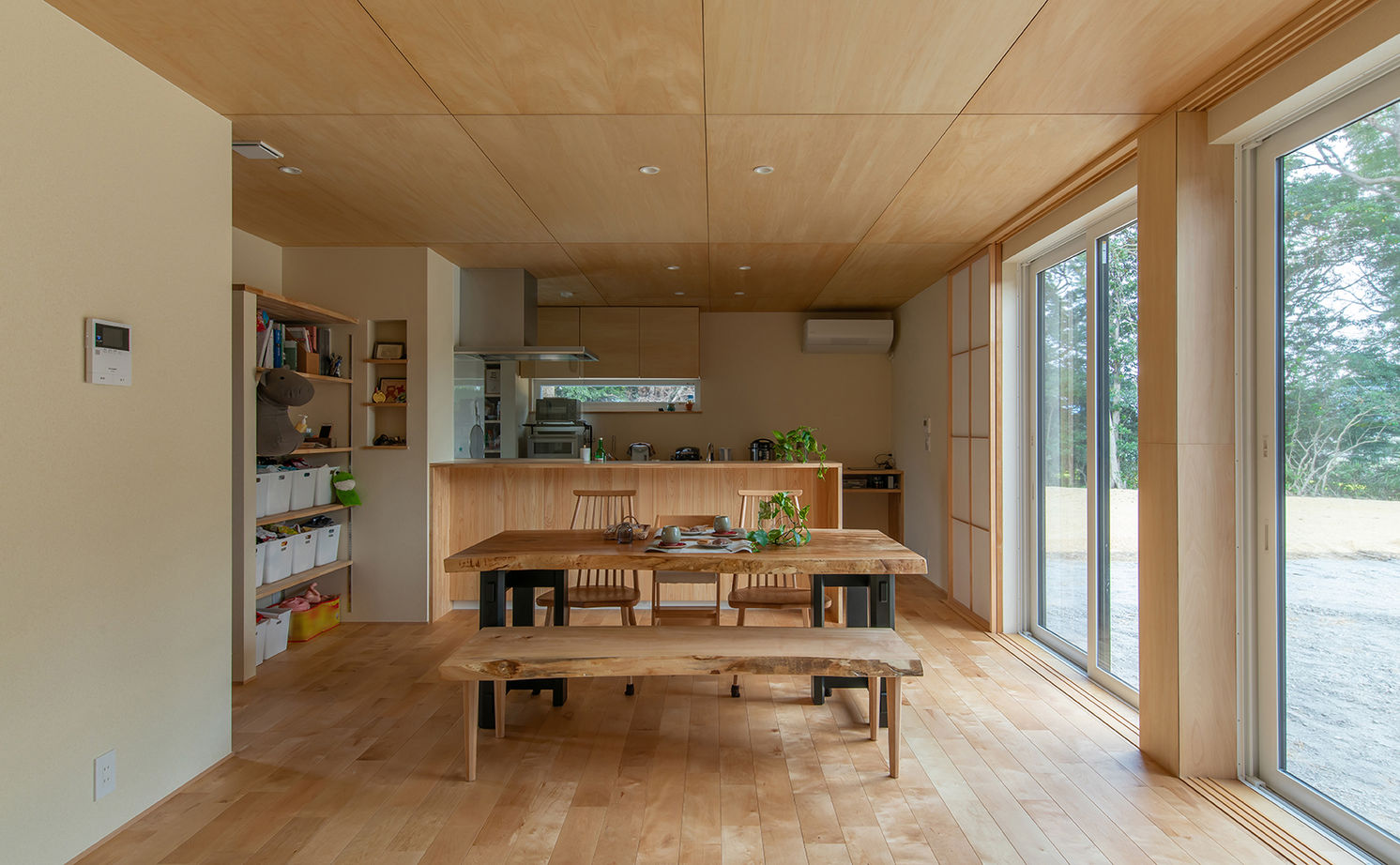 ルポハウス一級建築士事務所 【2000万円台/滋賀/子育て/和モダン】統一感にとことんこだわった、旅館のような寛ぎが魅力の住まいの建築実例画像2