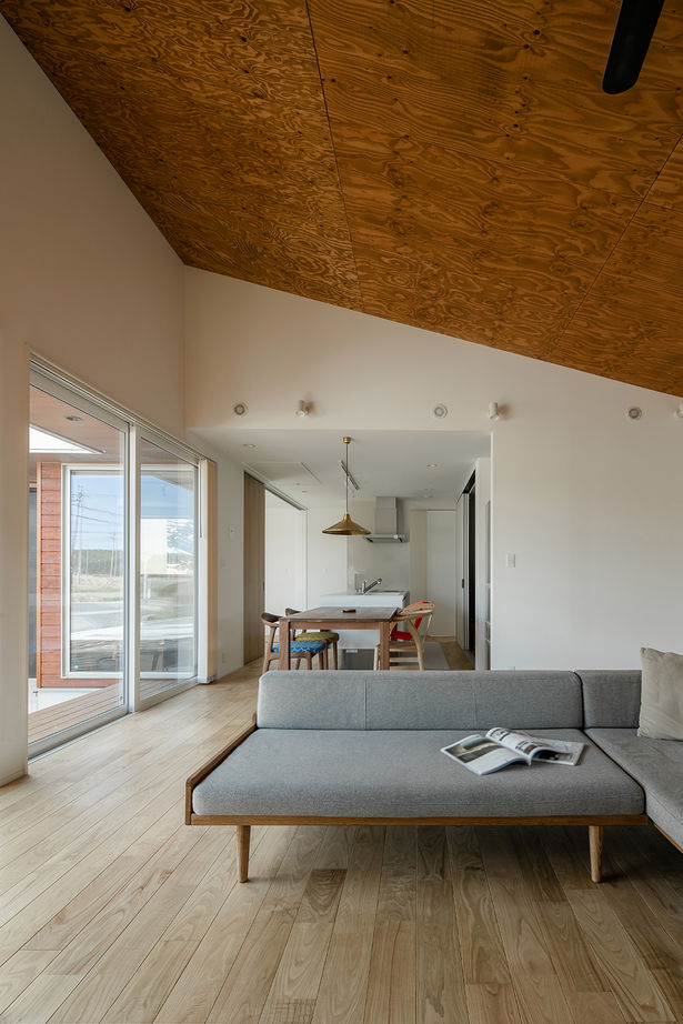 ルポハウス一級建築士事務所 【滋賀/平屋/2000万円台/30坪台/間取り図】サクラ並木を望む窓とストレスフリーの間取りに癒される日々の建築実例画像4