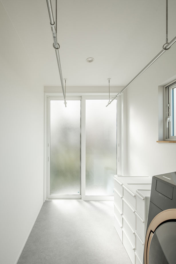 ルポハウス一級建築士事務所 【滋賀/平屋/2000万円台/30坪台/間取り図】サクラ並木を望む窓とストレスフリーの間取りに癒される日々の建築実例画像18