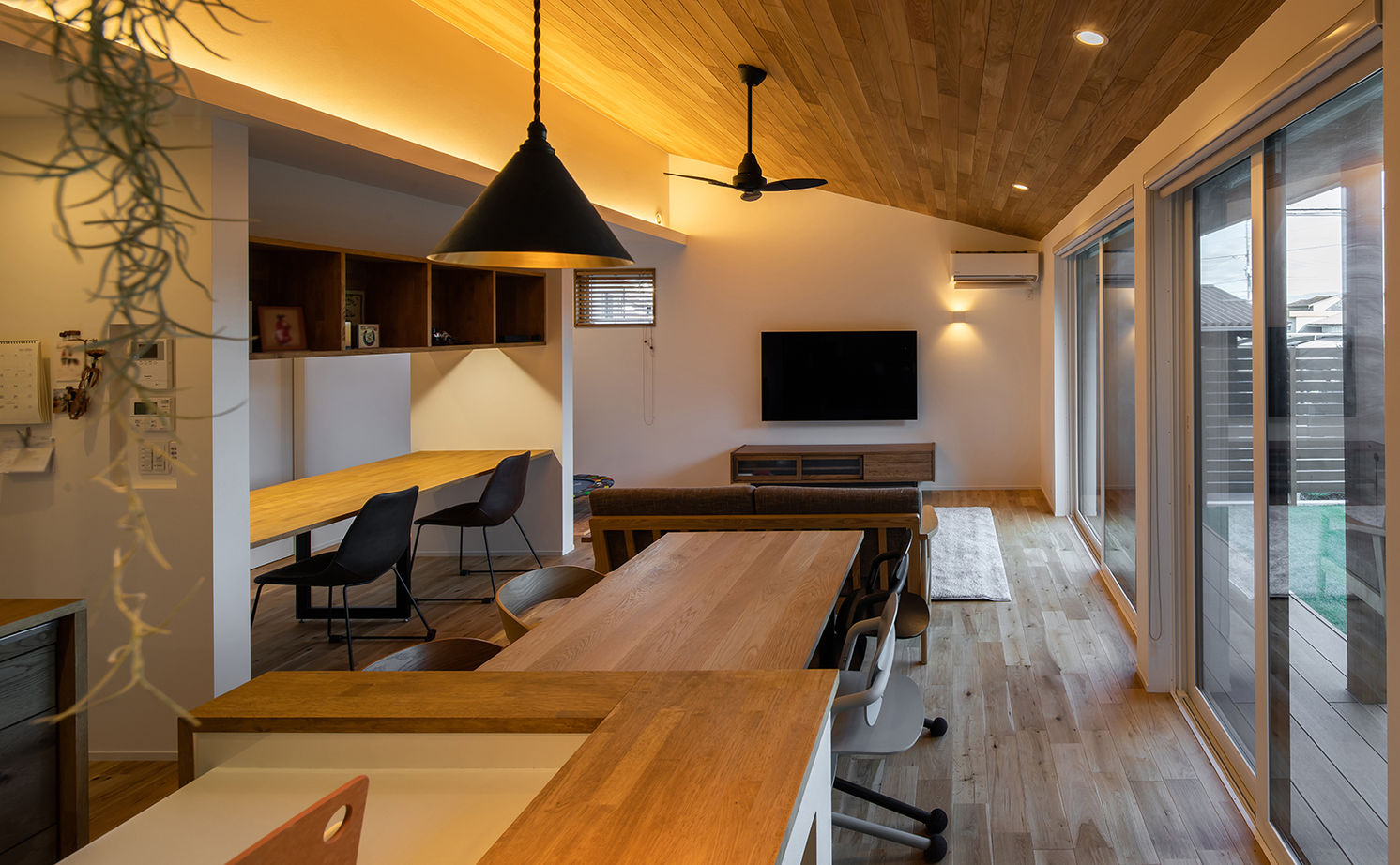 ルポハウス一級建築士事務所 【滋賀/平屋/2000万円台/40坪台/間取り図】広い庭を囲むL字の平屋。季節で変わる陽射しを考えた繊細な設計の建築実例画像8