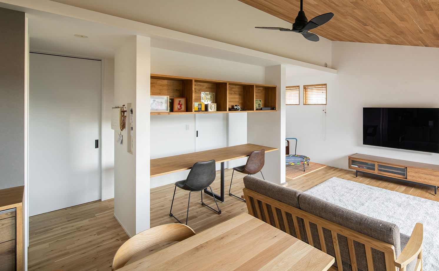 ルポハウス一級建築士事務所 【滋賀/平屋/2000万円台/40坪台/間取り図】広い庭を囲むL字の平屋。季節で変わる陽射しを考えた繊細な設計の建築実例画像11