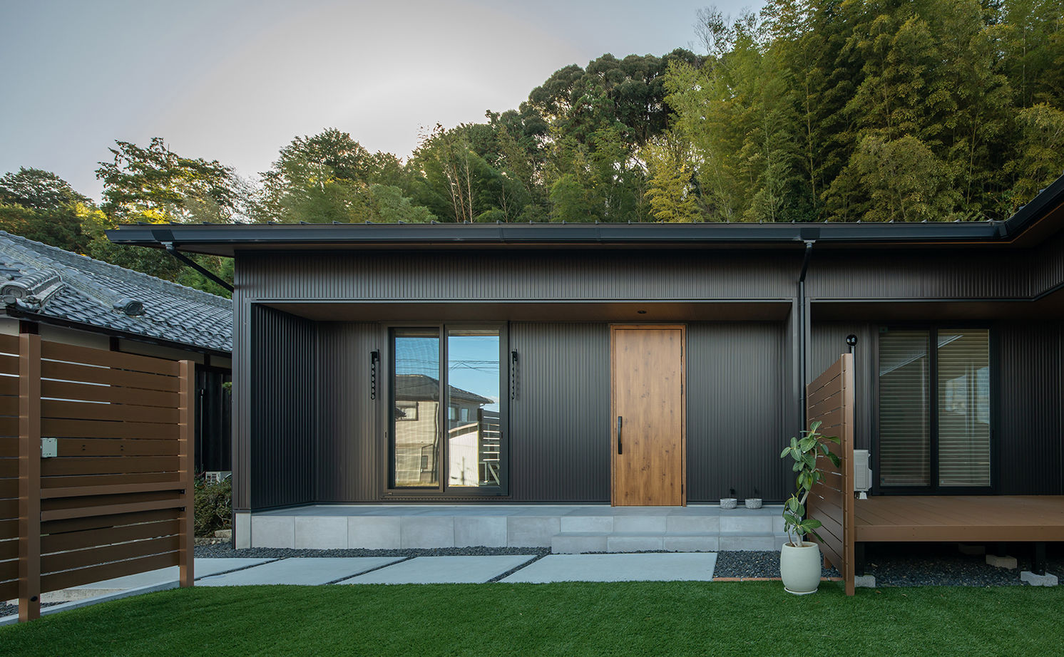 ルポハウス一級建築士事務所 【滋賀/平屋/2000万円台/40坪台/間取り図】広い庭を囲むL字の平屋。季節で変わる陽射しを考えた繊細な設計の建築実例画像17