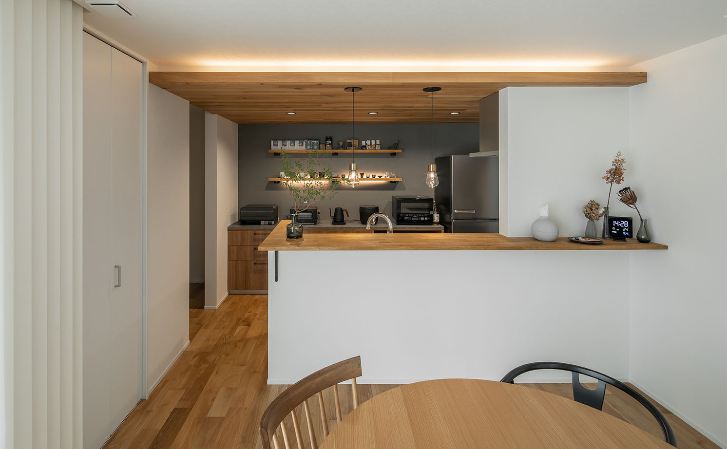 ルポハウス一級建築士事務所 【2000万円台／滋賀／平屋】おうち時間が充実するこだわりの空間。「やりたいことばかり」がカタチにの建築実例画像6