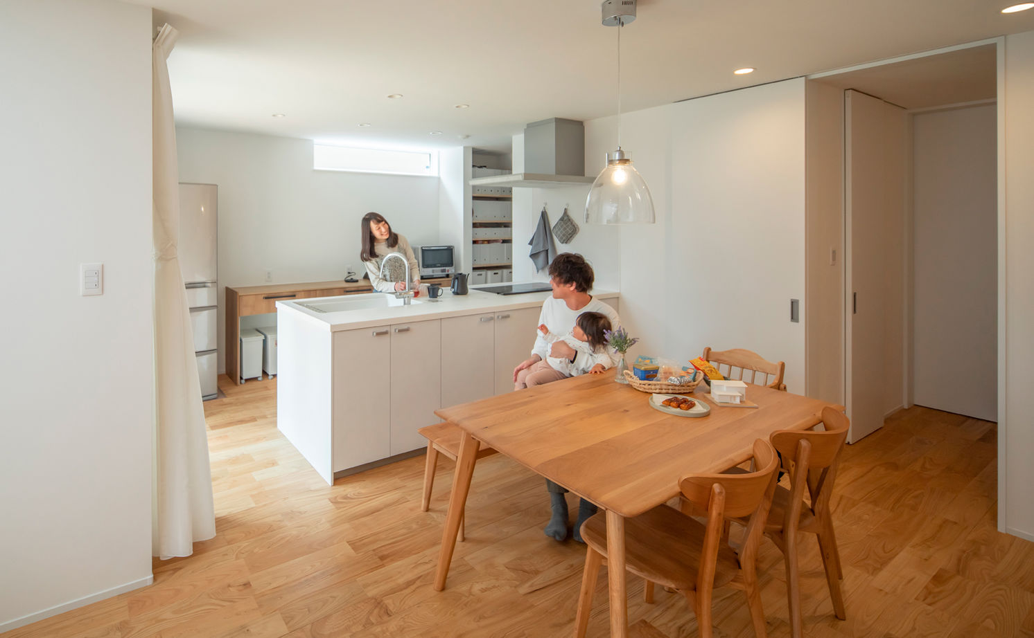 ルポハウス一級建築士事務所 【2000万円台／滋賀／2階建て／吹抜け】時代に左右されない、永く愛せるシンプルなデザインが魅力の家の建築実例画像3