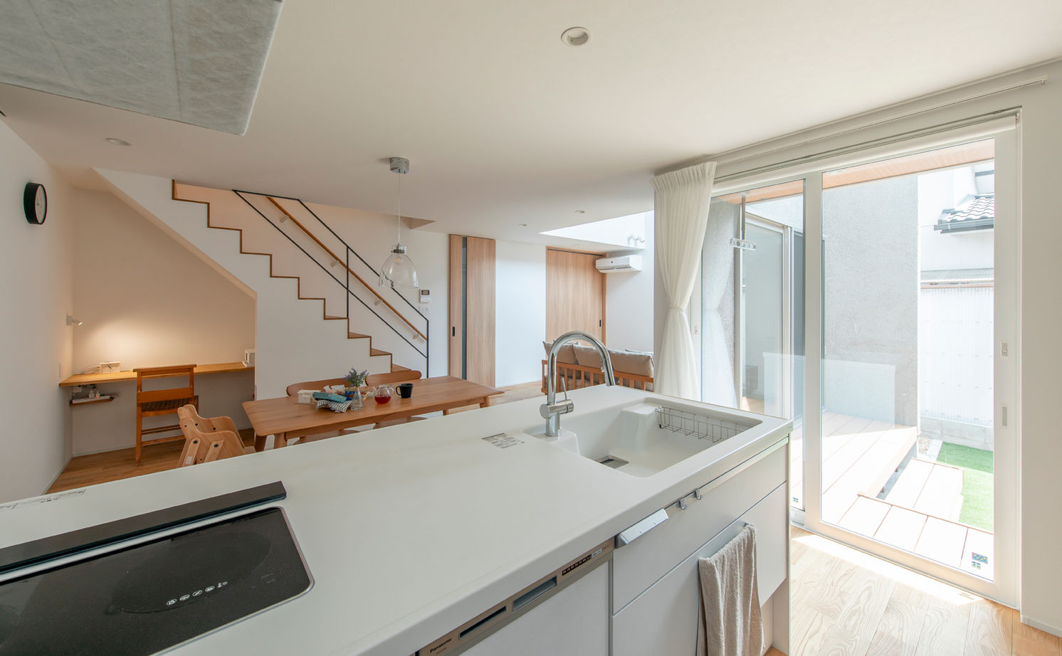 ルポハウス一級建築士事務所 【2000万円台／滋賀／2階建て／吹抜け】時代に左右されない、永く愛せるシンプルなデザインが魅力の家の建築実例画像4