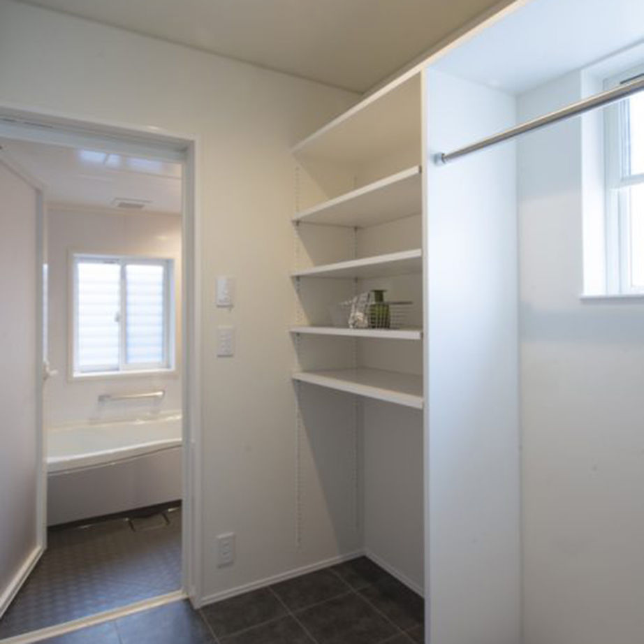 米田木材 【4LDK×2000万円台×無垢材】木材を活かす技術とセンスで地域に根ざした住まいづくりをの建築実例画像8