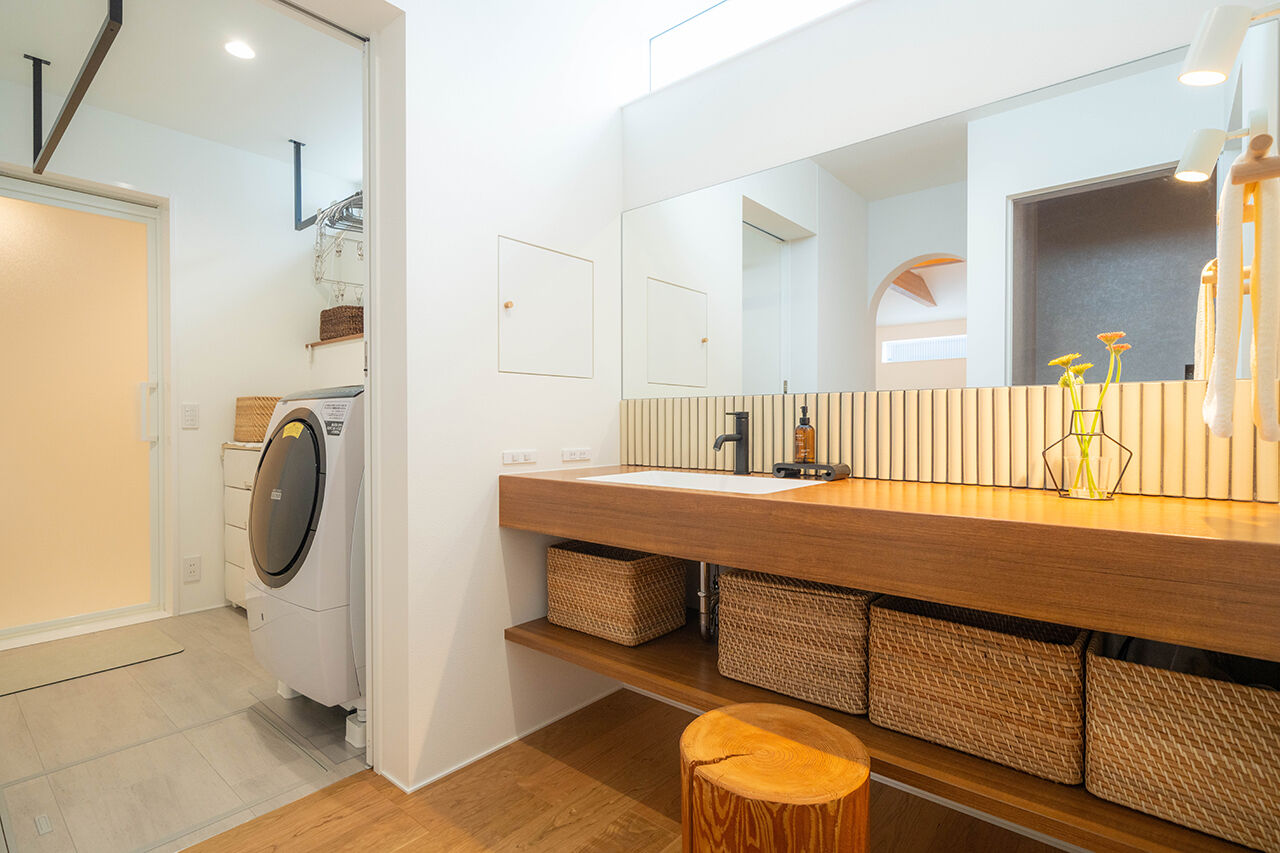 米田木材 【平屋感覚の開放的なLDK】田園の風景に包まれた、家族が自然と集う場所がある住まいの建築実例画像6