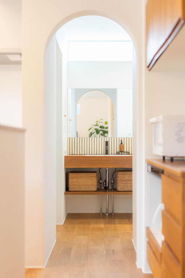 米田木材 【平屋感覚の開放的なLDK】田園の風景に包まれた、家族が自然と集う場所がある住まいの建築実例画像7