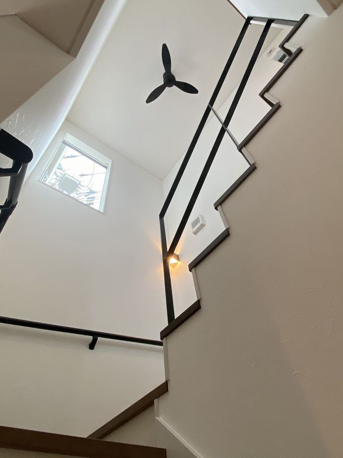 アンドクリエイト リビング階段のあるホテルライクモダンな家の建築実例画像10