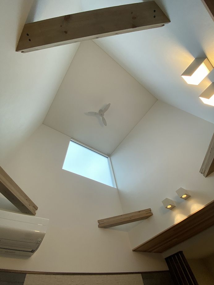 アンドクリエイト スクエア型のスタイリッシュな外観とモダンインテリアが美しい家の建築実例画像10