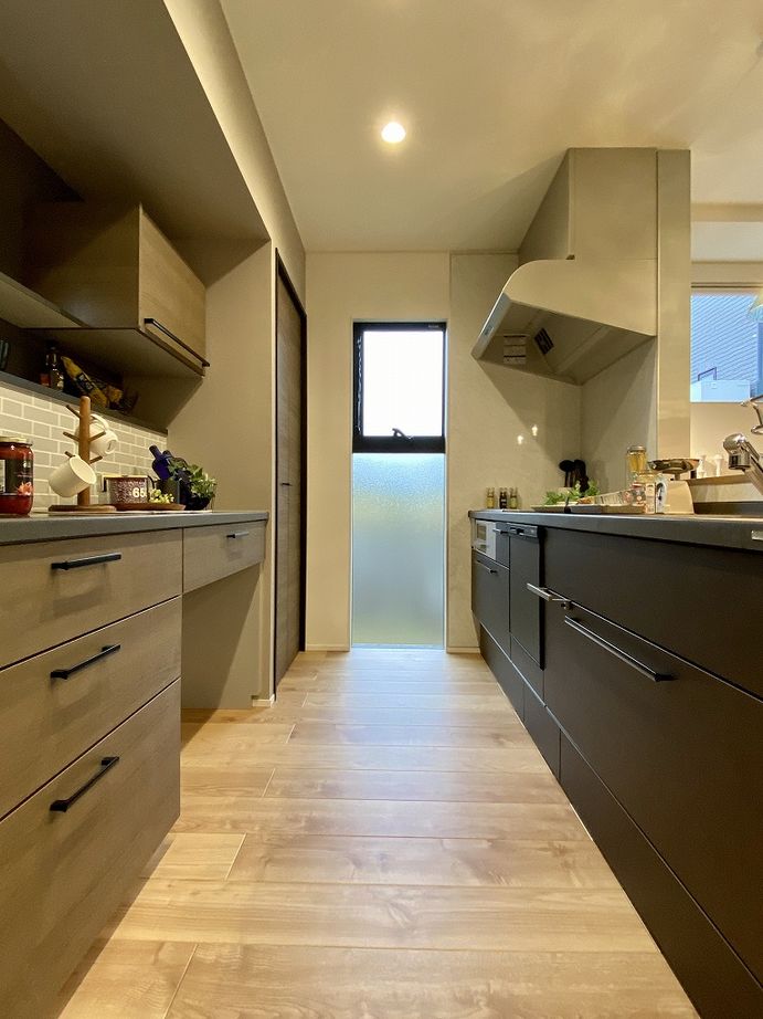 アンドクリエイト ナカとソトがつながる、のびやかな暮らし。まるで屋外リビングのような空間が広がる住まいの建築実例画像6