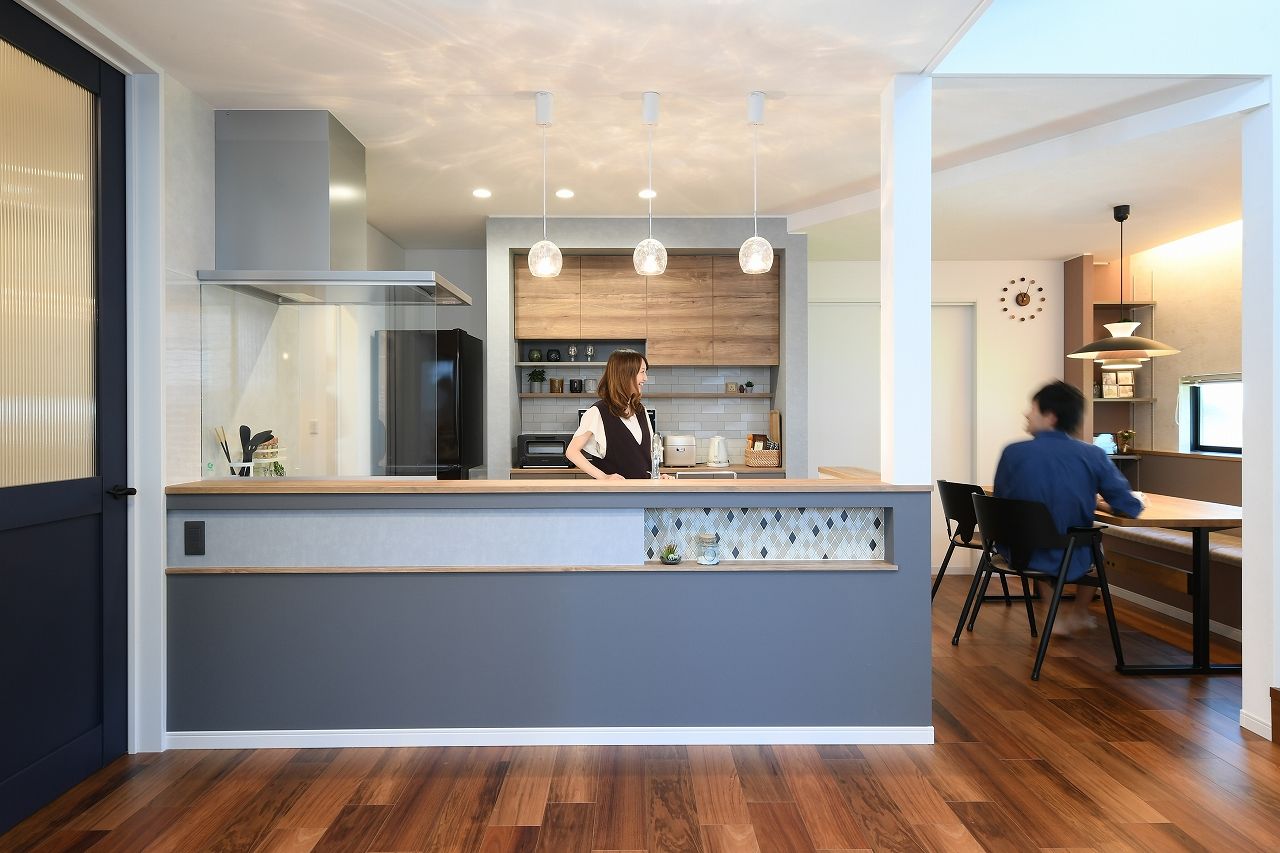 アンドクリエイト テクスチャーにこだわった、アーバンな上質空間の建築実例画像1