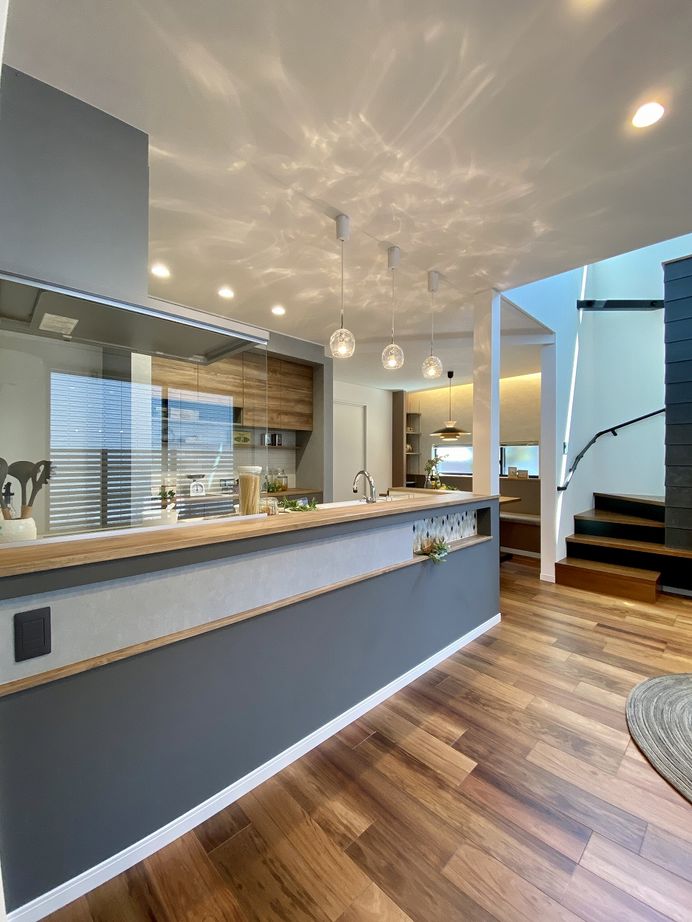 アンドクリエイト テクスチャーにこだわった、アーバンな上質空間の建築実例画像5