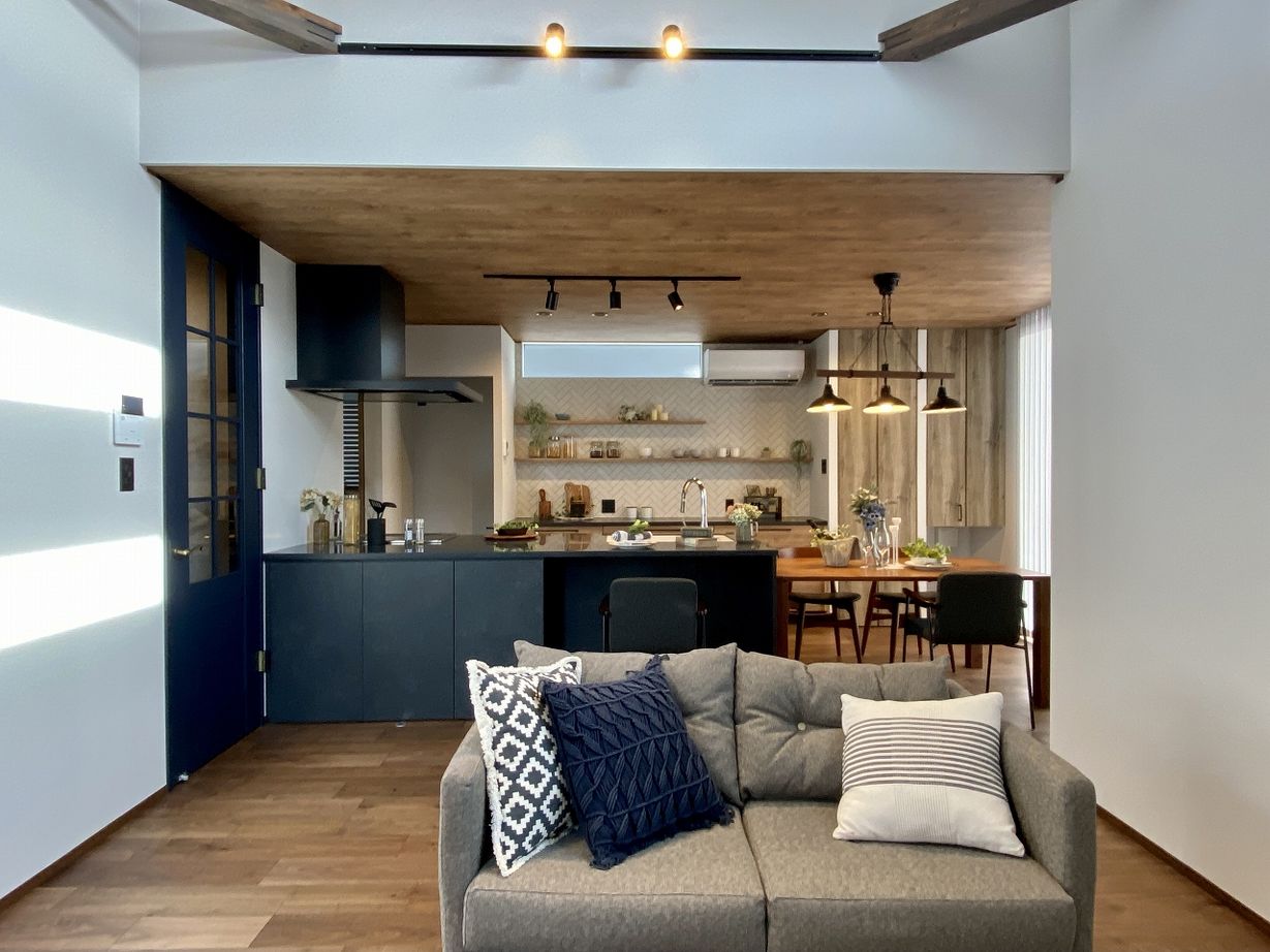 アンドクリエイト ニューヨークの歴史あるホテルのようなインテリアデザインの家の建築実例画像3