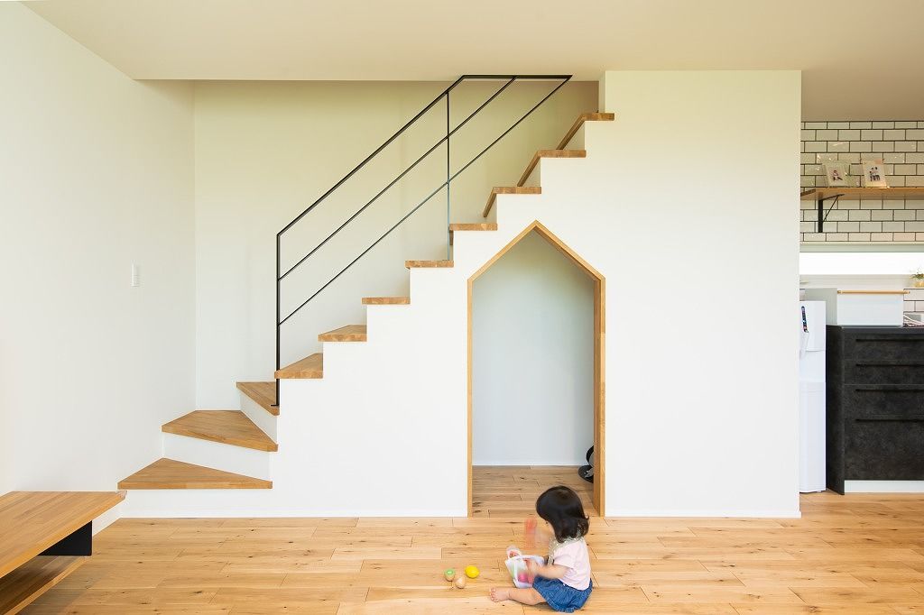 アンドクリエイト 異素材を掛け合わせた印象的なデザインのファサードと光あふれる快適な空間の建築実例画像7