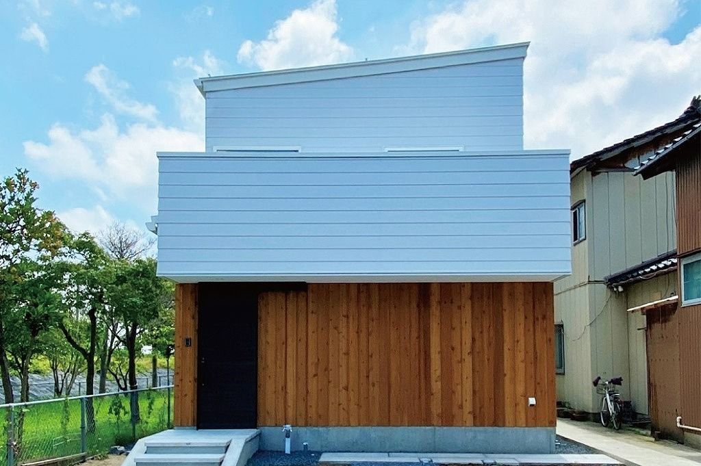 アンドクリエイト 異素材を掛け合わせた印象的なデザインのファサードと光あふれる快適な空間の建築実例画像10