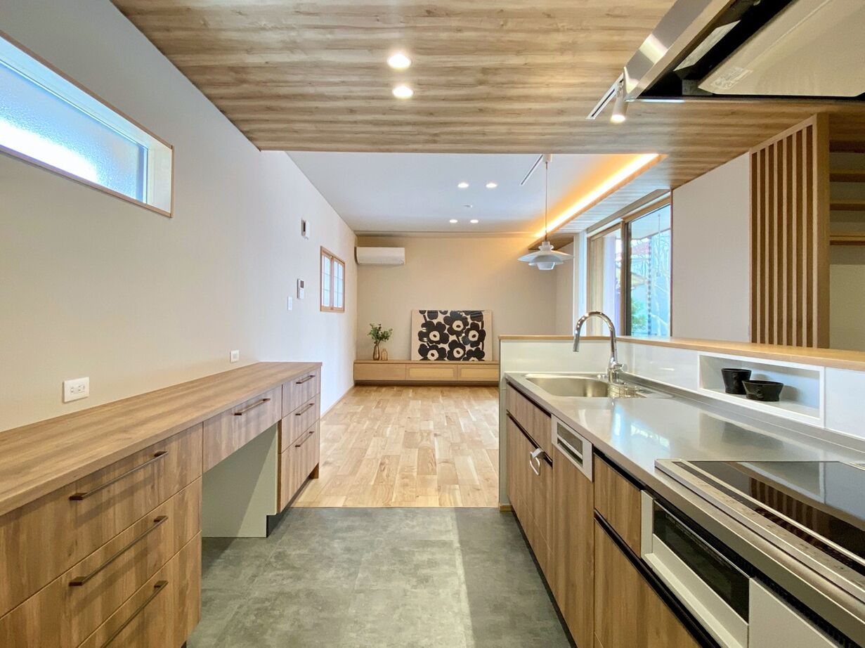 アンドクリエイト 木の温もりと間接照明の演出が心地よいジャパンディハウスの建築実例画像3