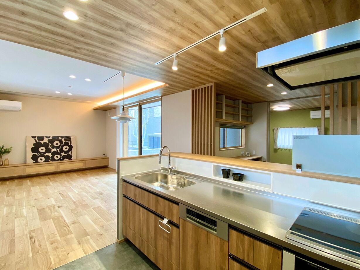 アンドクリエイト 木の温もりと間接照明の演出が心地よいジャパンディハウスの建築実例画像4