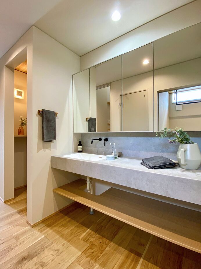 アンドクリエイト 木の温もりと間接照明の演出が心地よいジャパンディハウスの建築実例画像7