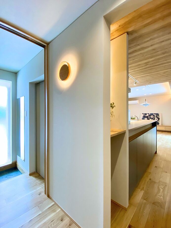 アンドクリエイト 木の温もりと間接照明の演出が心地よいジャパンディハウスの建築実例画像9