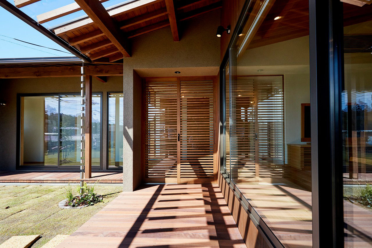 ONE and ALL 【岐阜市｜L字型×平屋×約30坪】懐かしさ漂う和モダンな平屋「家事の最中も見晴らしを楽しんでいます」の建築実例画像5