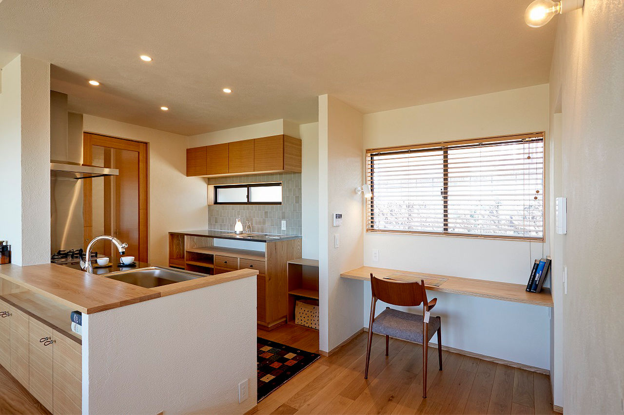 ONE and ALL 【岐阜市｜L字型×平屋×約30坪】懐かしさ漂う和モダンな平屋「家事の最中も見晴らしを楽しんでいます」の建築実例画像6