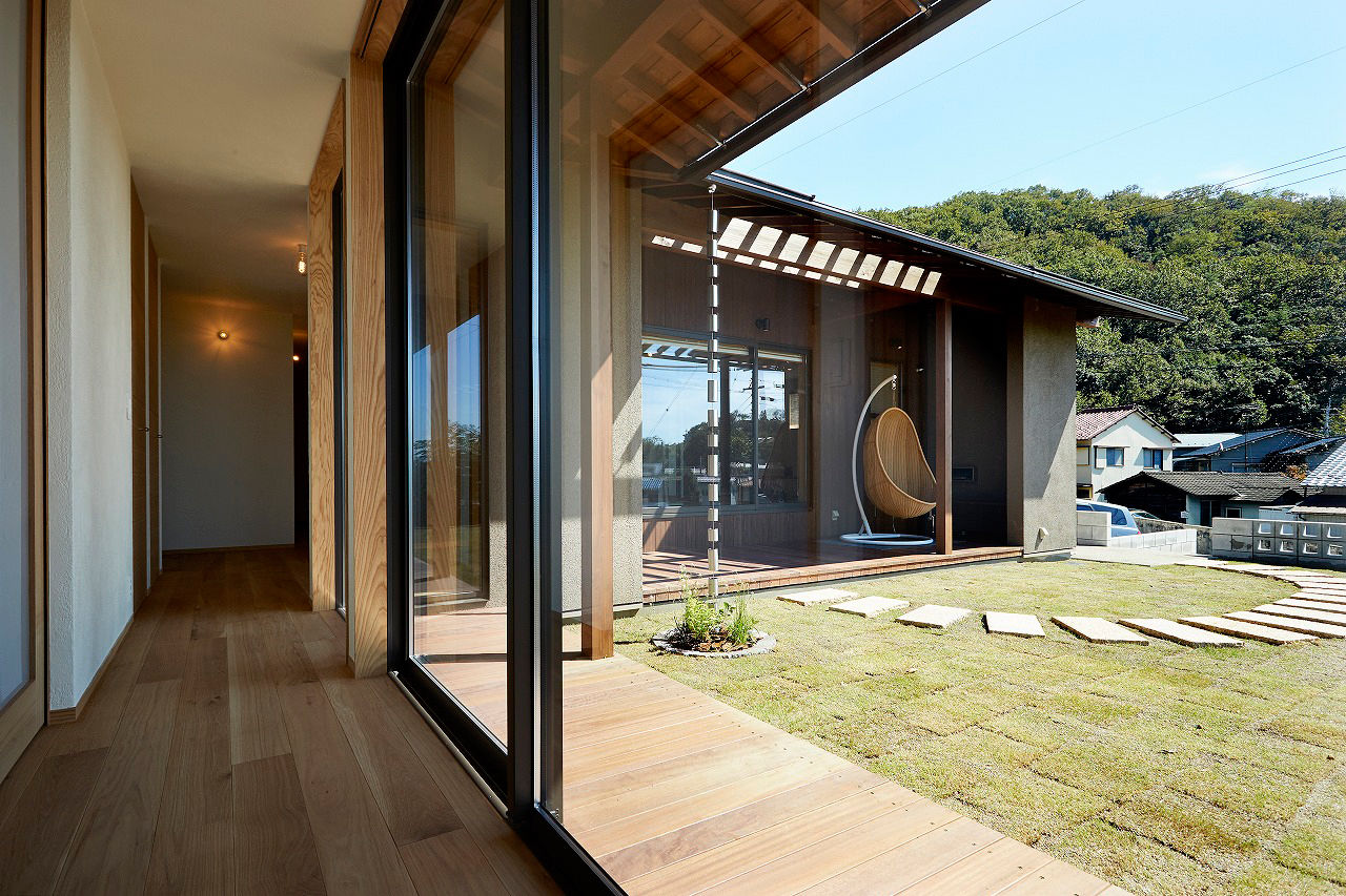 ONE and ALL 【岐阜市｜L字型×平屋×約30坪】懐かしさ漂う和モダンな平屋「家事の最中も見晴らしを楽しんでいます」の建築実例画像8