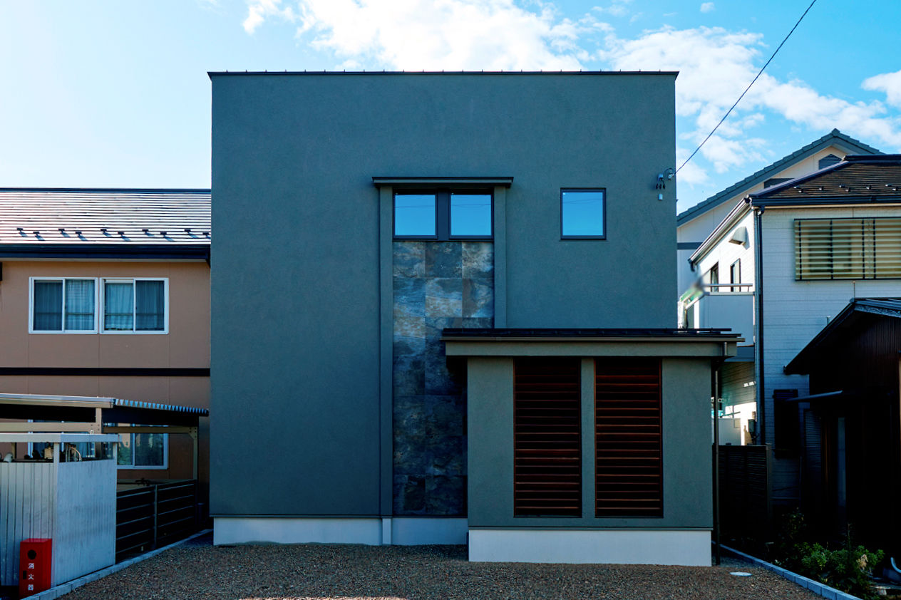 ONE and ALL 【岐阜市｜平屋風の2階建て×中庭】南北に長い土地の心配な日当たりは「中庭」と「吹抜け」で解消の建築実例画像4