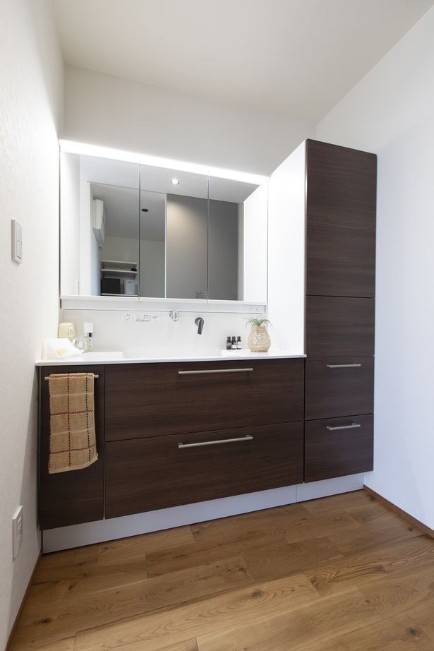 夢創ハウジング ウッドデッキのある和モダンなL字型の平屋の建築実例画像7