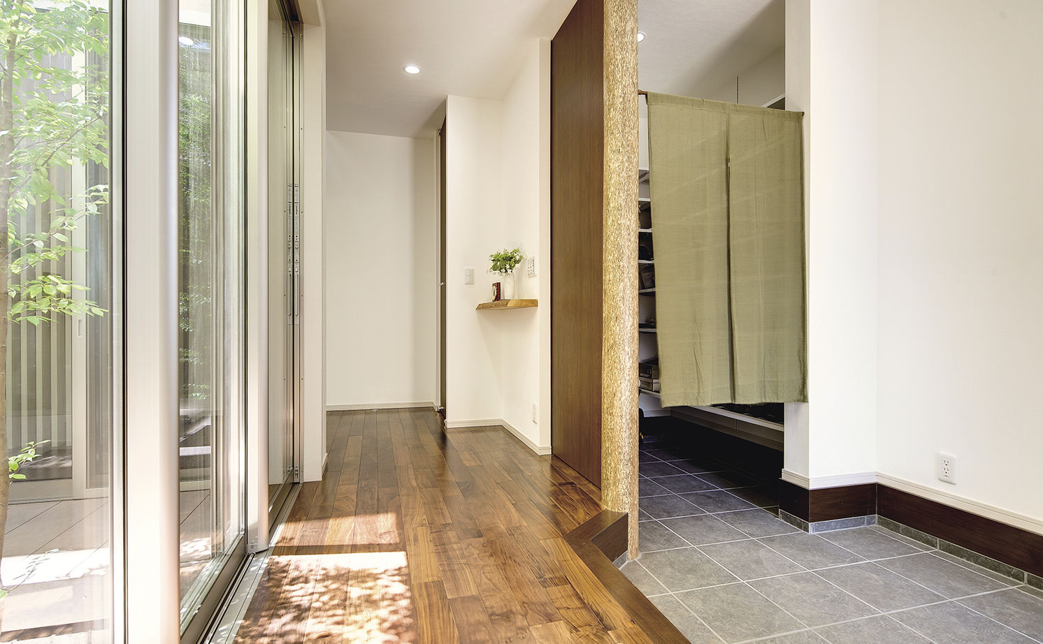 高砂建設　埼玉・東京 【川口市/2000万円台/40坪台/間取り図/ウッドデッキ】外断熱＋SE構法で建てた開放的で四季を感じる住まいの建築実例画像8