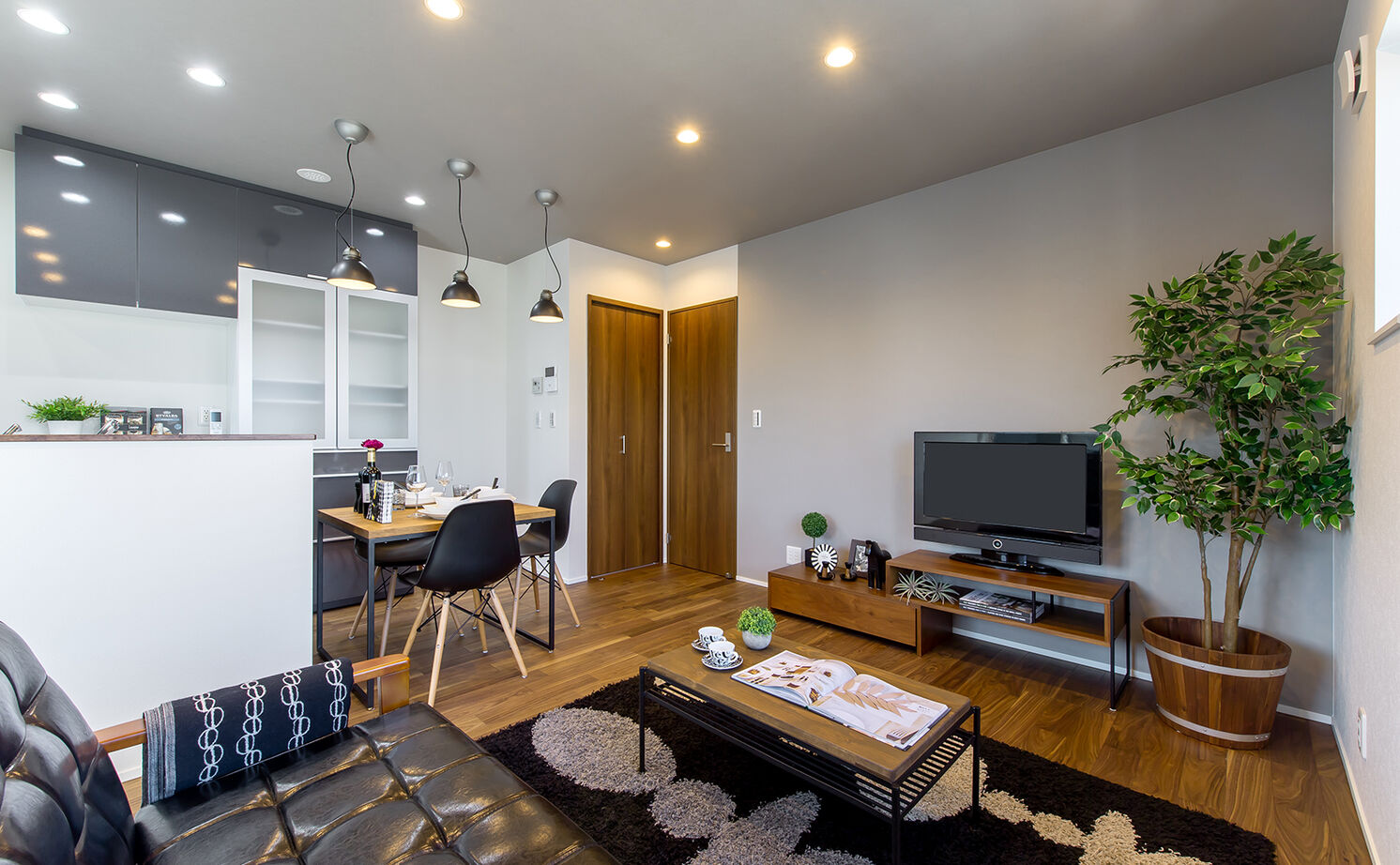 高砂建設　埼玉・東京 【さいたま市/50坪台/間取り図/店舗併用/二世帯住宅/3階建て】SE構法+理想のデザインを叶えた店舗併用住宅の建築実例画像3