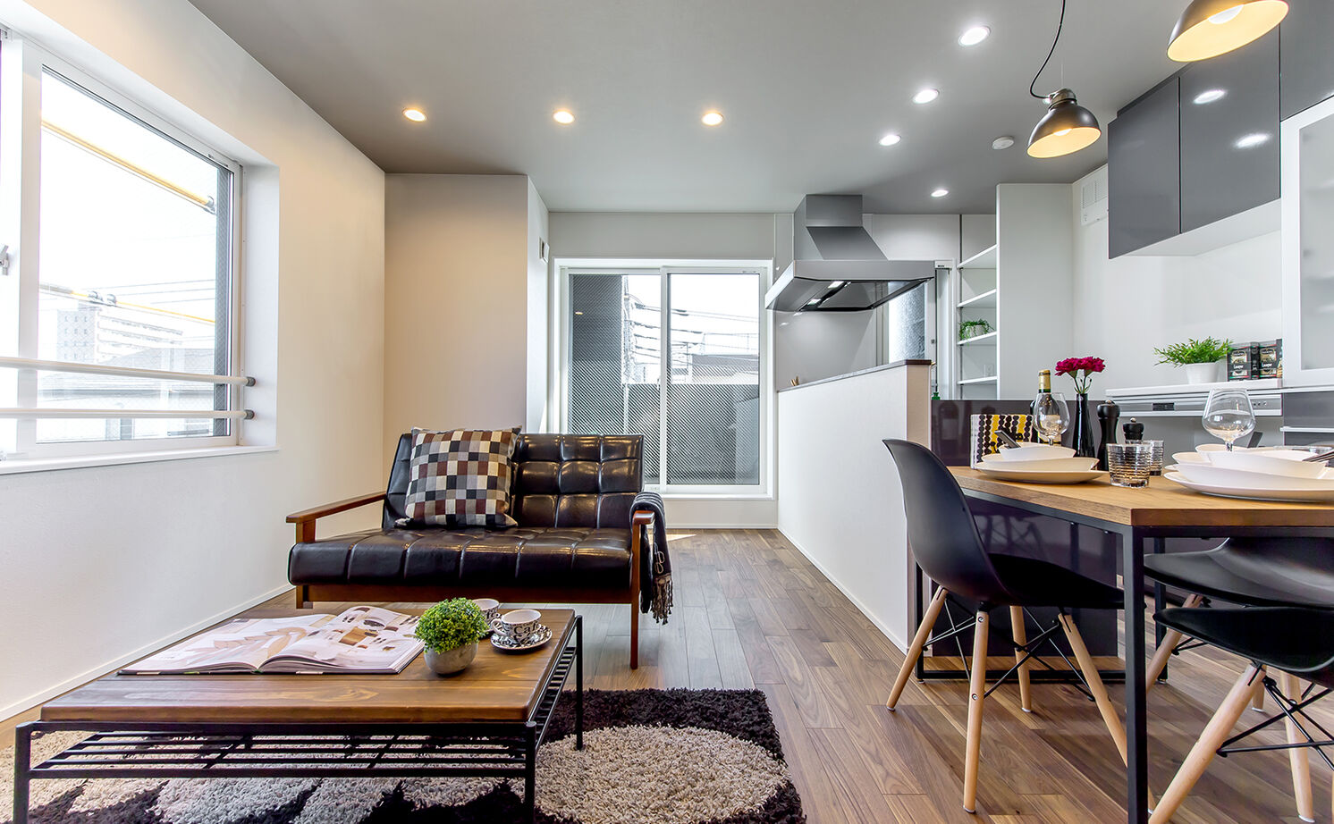 高砂建設　埼玉・東京 【さいたま市/50坪台/間取り図/店舗併用/二世帯住宅/3階建て】SE構法+理想のデザインを叶えた店舗併用住宅の建築実例画像5