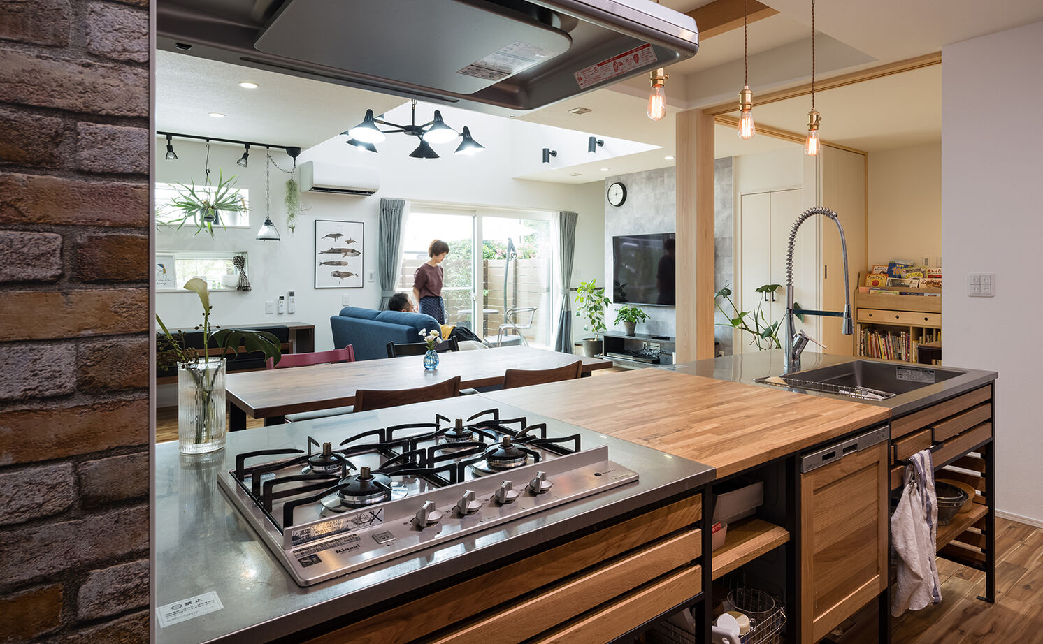 高砂建設　埼玉・東京 【川越市/3000万円台/40坪台/間取り図】夏はウッドデッキでプール！1年を通してエアコン1台で快適な家の建築実例画像5