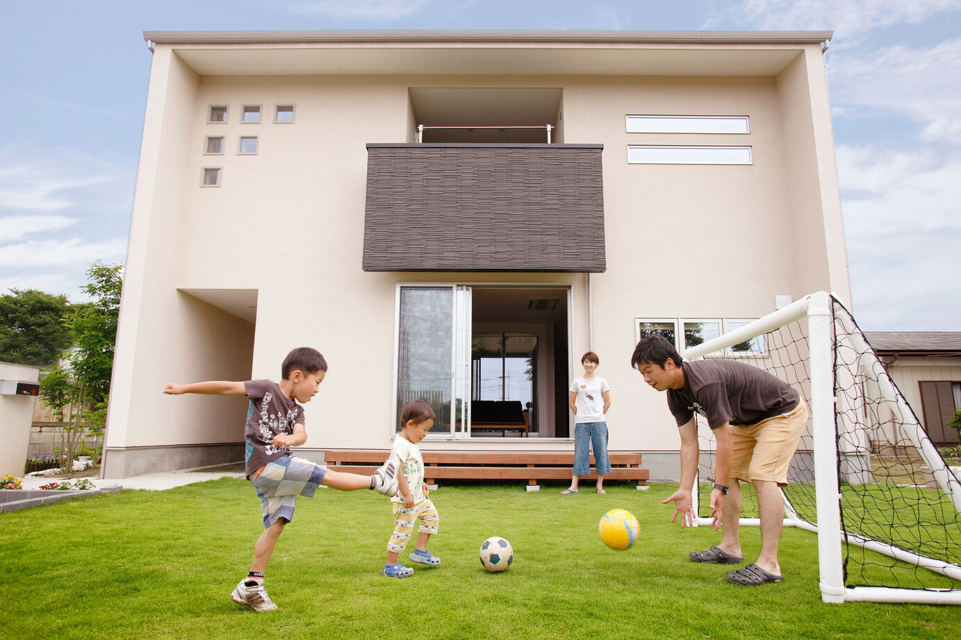 高砂建設　埼玉・東京 【比企郡/2000万円台/40坪台/間取り図/SE構法】中庭と部屋を仕切る大きな窓から日差しを受け四季を感じる家の建築実例画像1