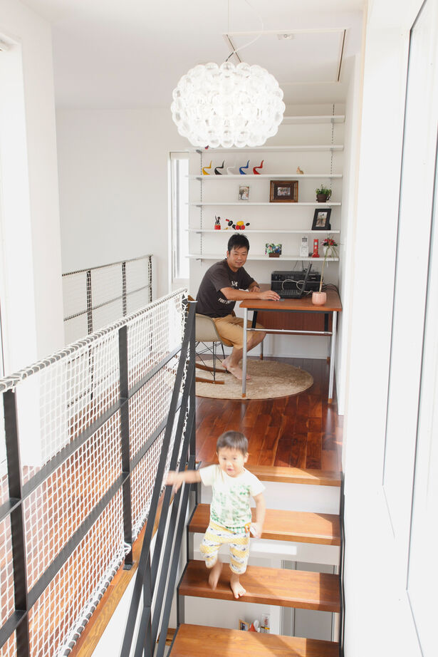 高砂建設　埼玉・東京 【比企郡/2000万円台/40坪台/間取り図/SE構法】中庭と部屋を仕切る大きな窓から日差しを受け四季を感じる家の建築実例画像6