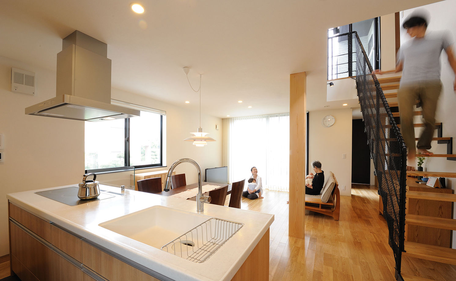 高砂建設　埼玉・東京 【埼玉/2000万円台/30坪台/間取り図/ウッドデッキ/吹抜け/高断熱】年中快適な二世帯が仲良く暮らせる家の建築実例画像7