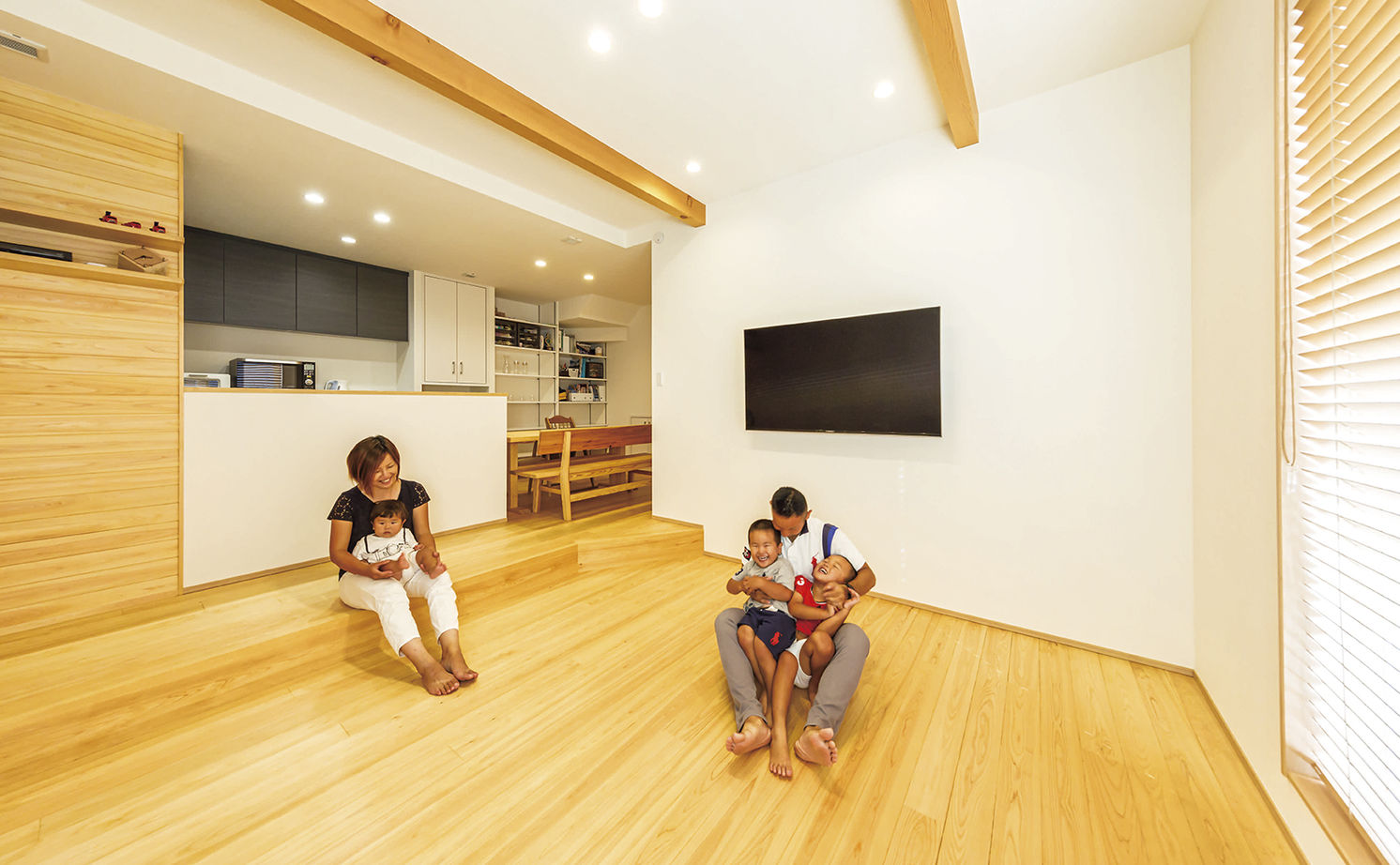 高砂建設　埼玉・東京 【新座市/2000万円台/30坪台/間取り図/ステップダウンフロア】諦めかけた要望を実現！木が香る健やかな家の建築実例画像2