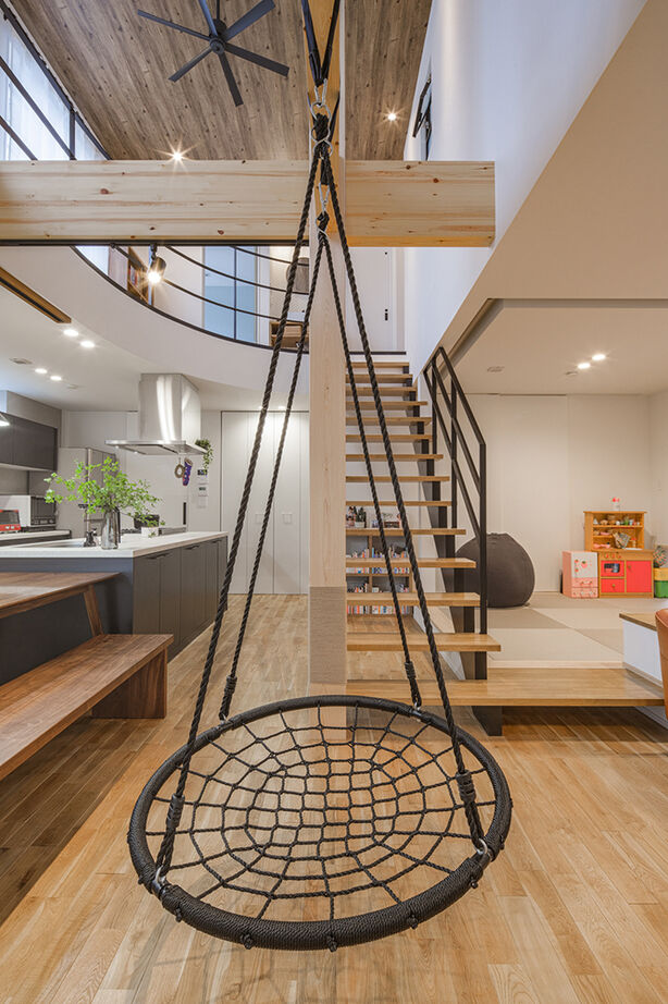 高砂建設　埼玉・東京 【さいたま市/40坪台/間取り図/吹抜け】建物に囲まれた旗竿地でもプライバシーを守れる、大空間を実現の建築実例画像7