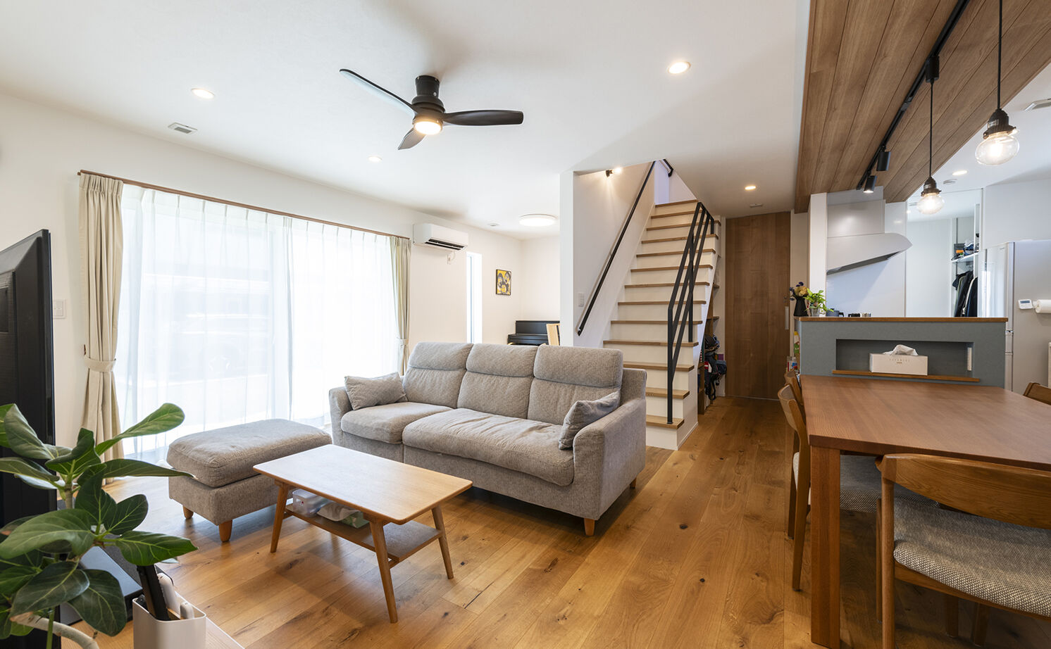 高砂建設　埼玉・東京 【さいたま市/3000万円台/30坪台/間取り図/回遊動線】家事ラク動線と片付けやすい収納で笑顔が増える住まいの建築実例画像5