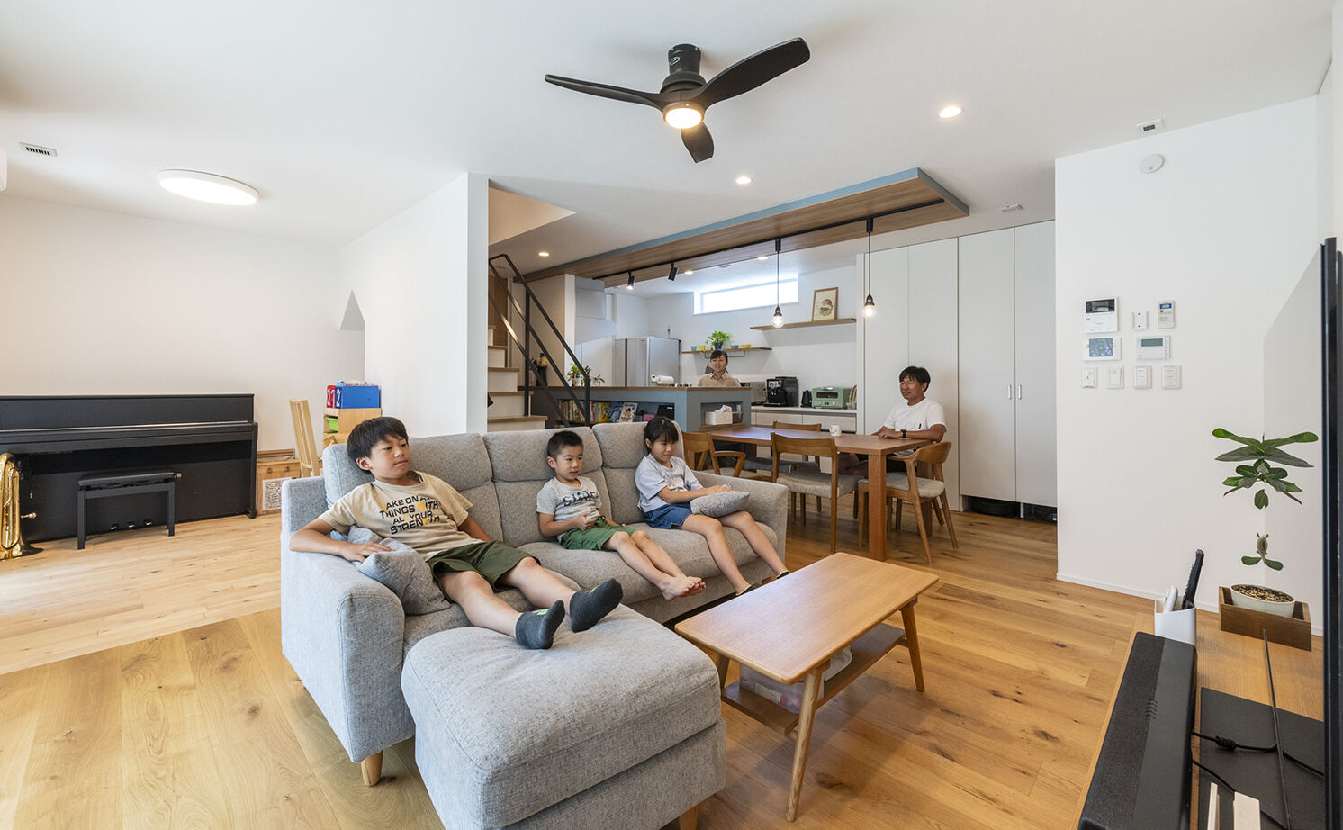 高砂建設　埼玉・東京 【さいたま市/3000万円台/30坪台/間取り図/回遊動線】家事ラク動線と片付けやすい収納で笑顔が増える住まいの建築実例画像9