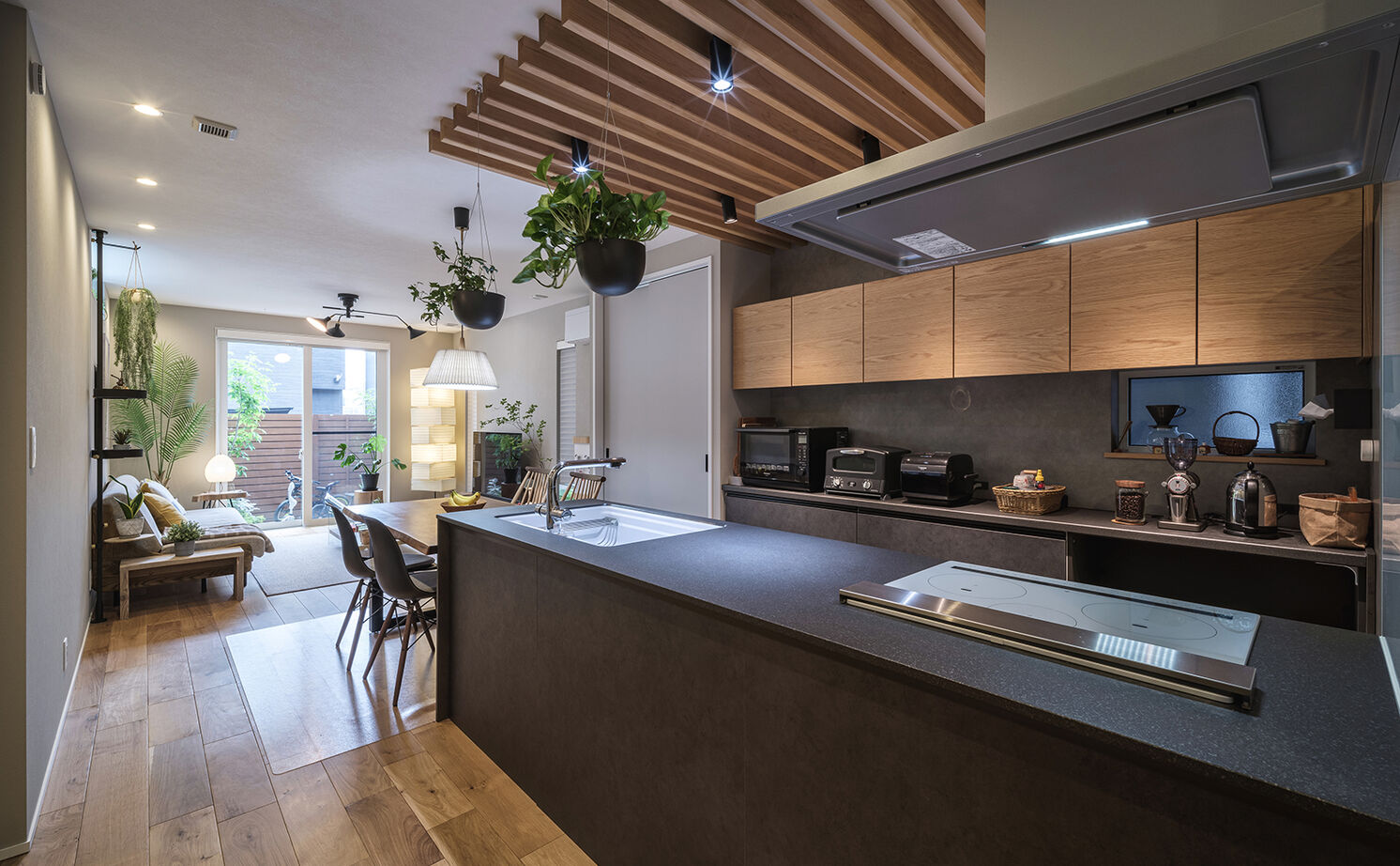 高砂建設　埼玉・東京 【さいたま市/3000万円台/20坪台/間取り図】ナチュラル素材にこだわった土地探しから叶えた理想の住まいの建築実例画像3